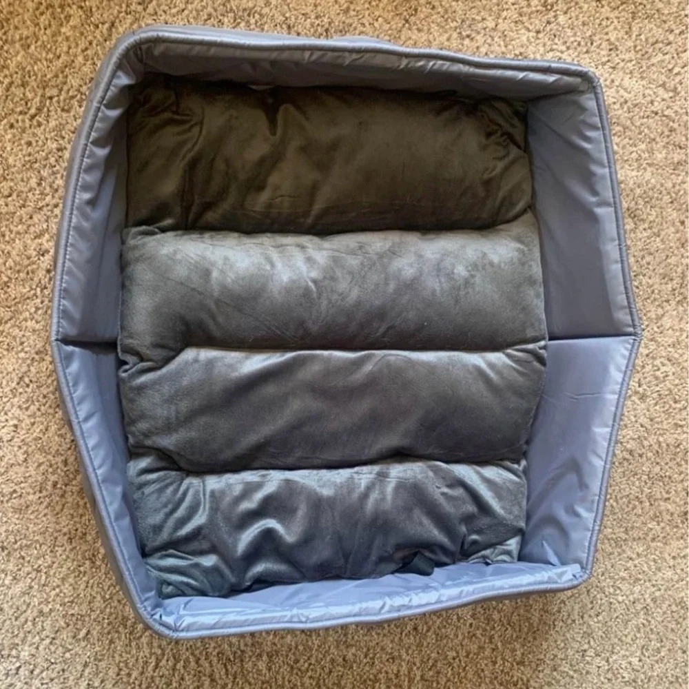 Travel dog bed
